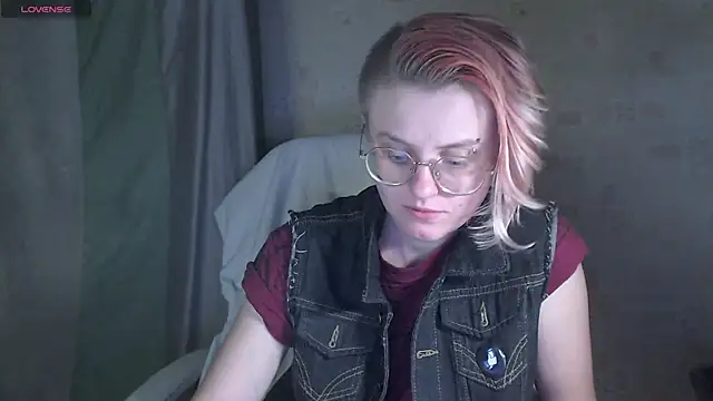 Snapshot of __Freya___ chatting on July 2026 01:07:01 PM Freya online show from July 2026 01:07:01 PM
