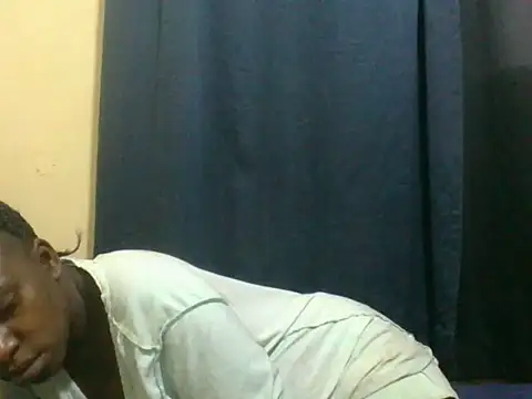 Snapshot of naughty-slender chatting on June 2026 04:39:02 PM naughty-slender online show from June 2026 04:39:02 PM