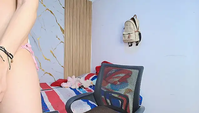 im auroraa online show from June 2026 04:45:01 PM