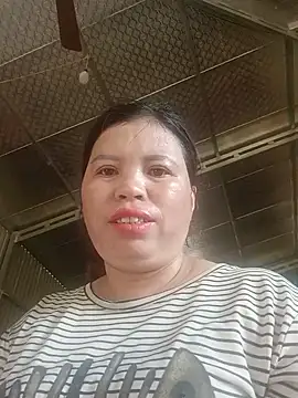 -Yeyi- online show from May 2026 12:06:01 AM