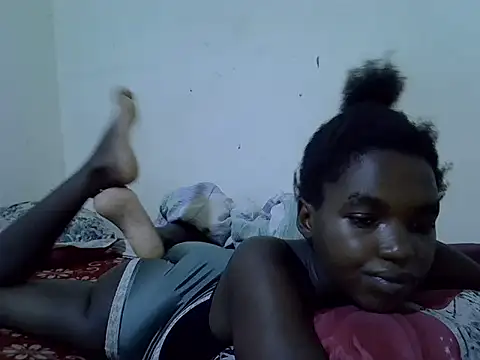 Snapshot of princess_scovia chatting on May 2026 07:08:01 PM princess scovia online show from May 2026 07:08:01 PM