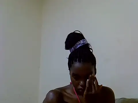 Snapshot of princess_scovia chatting on June 2026 12:01:02 AM princess scovia online show from June 2026 12:01:02 AM