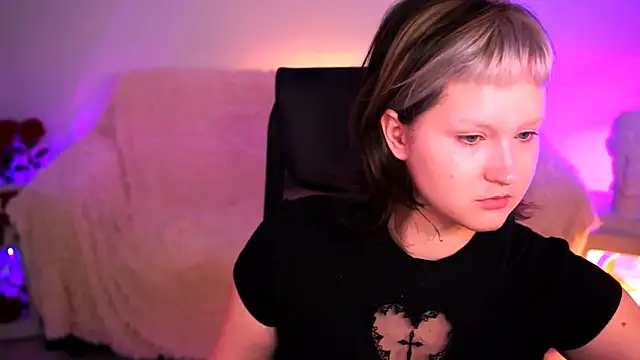 ViolettWoods online show from July 2026 06:48:02 AM