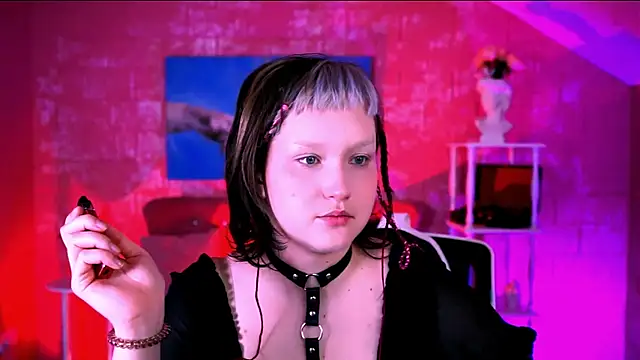 ViolettWoods online show from July 2026 06:29:01 AM