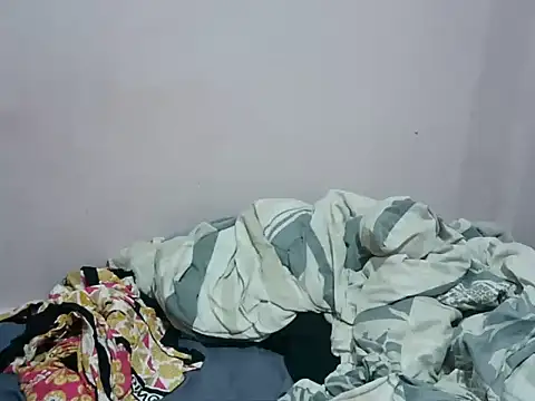 Squirty pussie online show from July 2026 08:40:01 AM