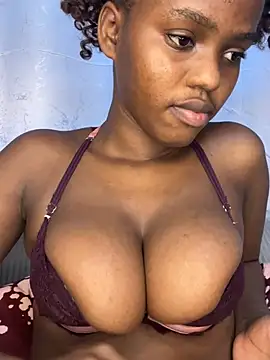 Snapshot of molly_badgirl chatting on July 2026 02:05:17 AM molly badgirl online show from July 2026 02:05:17 AM