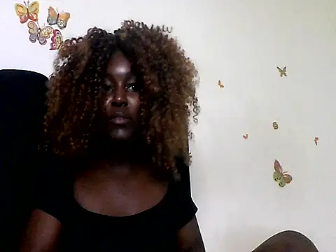 Snapshot of MoonlighMaya chatting on July 2026 09:53:01 PM MoonlighMaya online show from July 2026 09:53:01 PM