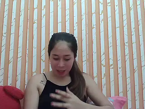 urcherryasian online show from May 2026 06:20:01 PM