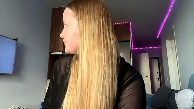 Lisi Kiss  online show from May 2026 04:59:02 PM