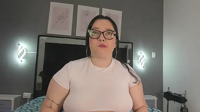 zoe curvyy online show from July 2026 12:34:01 PM