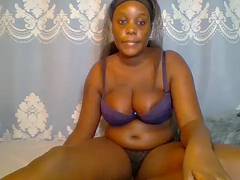 Snapshot of Prettydarkskin002 chatting on July 2026 10:52:02 AM Prettydarkskin002 online show from July 2026 10:52:02 AM