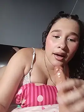 Snapshot of LittleSweetZoe chatting on June 2026 01:39:01 AM LittleSweetZoe online show from June 2026 01:39:01 AM