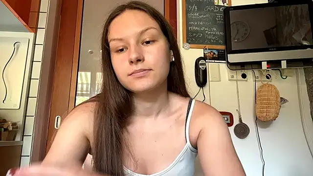 ShaylaChong online show from July 2026 10:21:02 AM