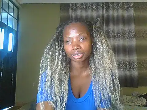 Snapshot of Mariana_150 chatting on July 2026 07:47:01 AM Mariana 150 online show from July 2026 07:47:01 AM