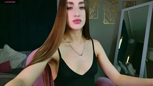 Snapshot of MadisonRen chatting on July 2026 12:12:01 PM MadisonRen online show from July 2026 12:12:01 PM