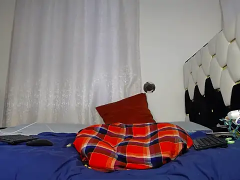 KinkQueenLove online show from July 2026 07:15:02 AM