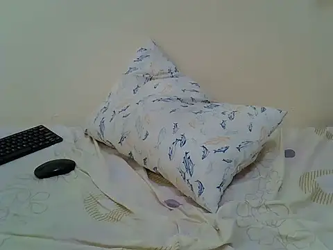 Snapshot of cutiebreey chatting on July 2026 03:57:02 AM cutiebreey online show from July 2026 03:57:02 AM