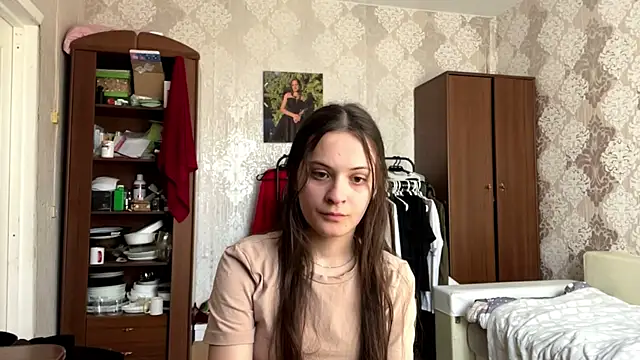 Snapshot of MarlynSiefkes chatting on May 2026 12:42:01 PM MarlynSiefkes online show from May 2026 12:42:01 PM