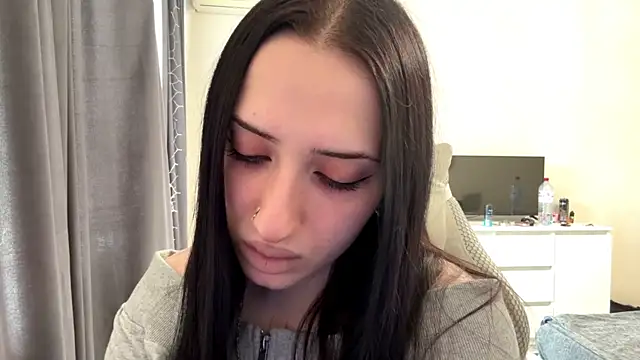 KiraJaydes online show from May 2026 12:23:01 PM