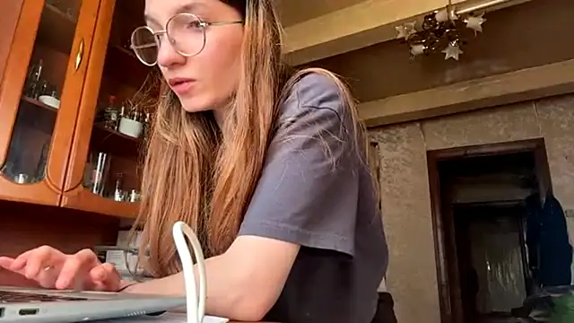 SparkleJebb online show from May 2026 03:06:01 PM