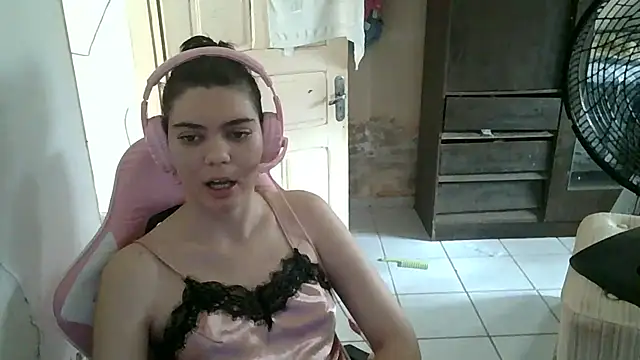 Angel Ristoww online show from July 2026 05:04:01 PM