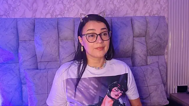 JuliaFerrer online show from May 2026 04:30:02 AM