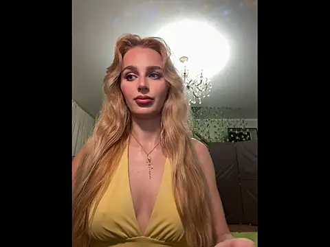 Snapshot of Golden__Daisy chatting on July 2026 05:06:01 PM Golden Daisy online show from July 2026 05:06:01 PM