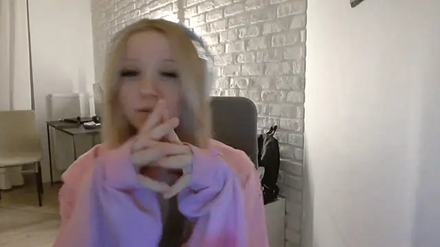 AmandaFix online show from May 2026 09:20:02 PM