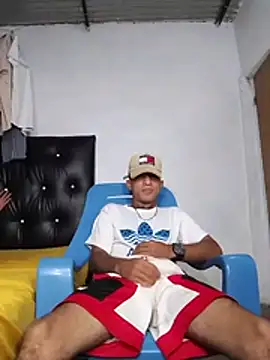 Snapshot of soymartinez2004 chatting on August 2026 04:20:02 PM soymartinez2004 online show from August 2026 04:20:02 PM