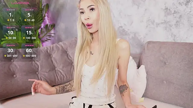 Snapshot of JoBarbie chatting on May 2026 06:24:01 PM JoBarbie online show from May 2026 06:24:01 PM