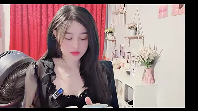 Bee-Cherry online show from June 2026 08:01:01 PM