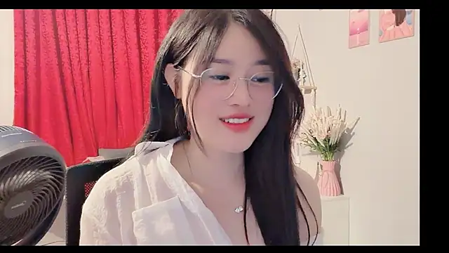 Bee-Cherry online show from June 2026 01:56:01 PM