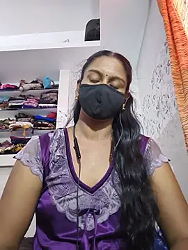 Snapshot of madhushree143 chatting on July 2026 05:44:02 AM madhushree143 online show from July 2026 05:44:02 AM