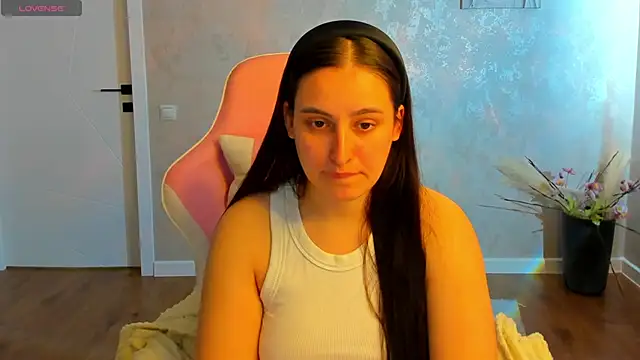 Elizabet Colllins online show from May 2026 01:57:16 AM
