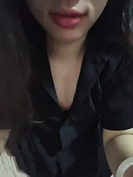 Linh-Anhh online show from May 2026 09:05:02 PM