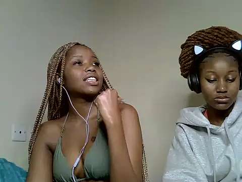 Snapshot of Pretty_kitty48 chatting on July 2026 03:51:01 PM Pretty kitty48 online show from July 2026 03:51:01 PM