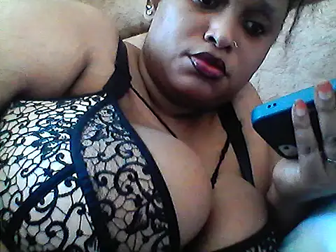 Pretty sandrah online show from May 2026 12:23:02 PM