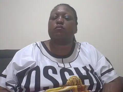 Snapshot of fat_ebonyqueen chatting on July 2026 09:18:01 PM fat ebonyqueen online show from July 2026 09:18:01 PM