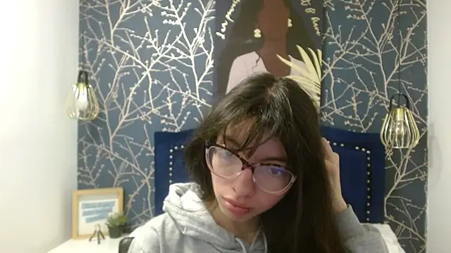 Allyshon  online show from May 2026 08:28:01 PM