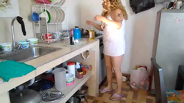 Snapshot of Layla-Astrum chatting on July 2026 01:47:01 PM Layla-Astrum online show from July 2026 01:47:01 PM