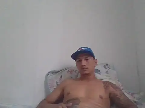 Snapshot of Andreesr chatting on August 2026 05:23:02 PM Andreesr online show from August 2026 05:23:02 PM