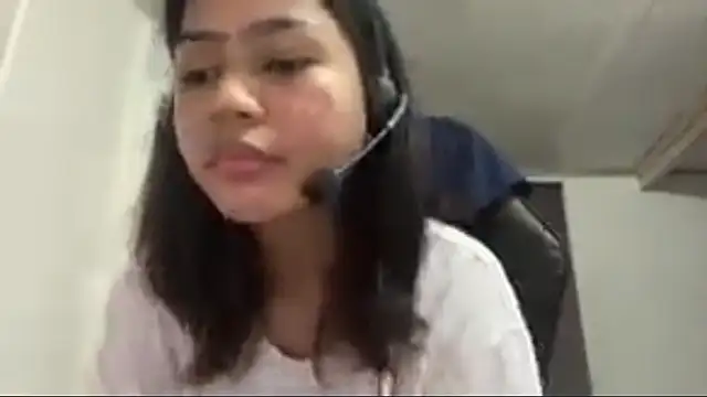 SalleyRoloff online show from June 2026 02:33:01 PM