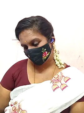 Snapshot of CuteTamizhachi chatting on July 2026 05:17:01 PM CuteTamizhachi online show from July 2026 05:17:01 PM