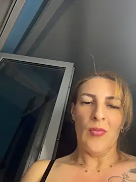 Hot-Milf4U online show from May 2026 06:31:02 PM