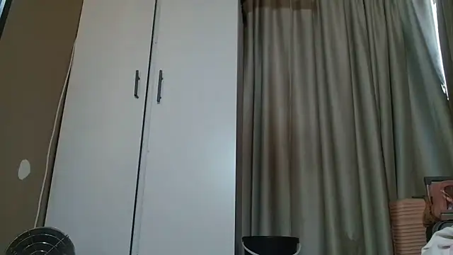 YummyMilkyLane online show from June 2026 05:47:01 AM