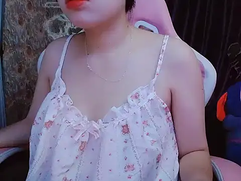 Julie Ulie online show from May 2026 02:25:01 PM