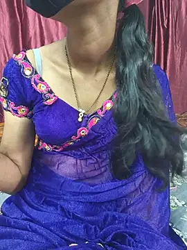Snapshot of reshma124 chatting on July 2026 10:43:01 AM reshma124 online show from July 2026 10:43:01 AM