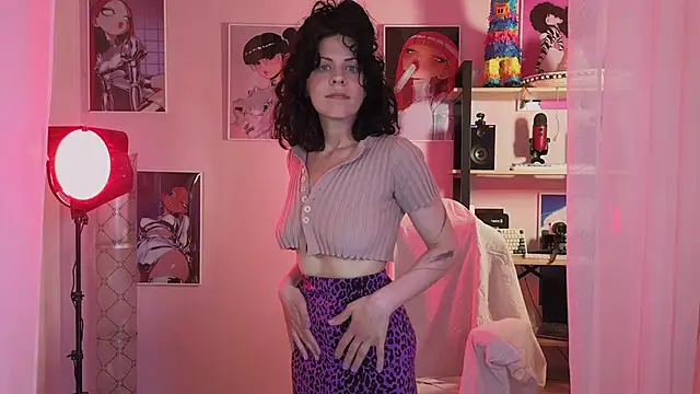 LuluKissmi online show from May 2026 06:09:01 PM