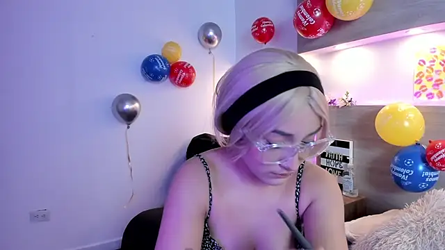 Nina-Mars online show from June 2026 01:48:01 PM