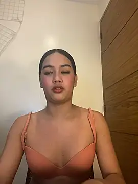 sexyasiancock yllana online show from June 2026 01:22:02 PM